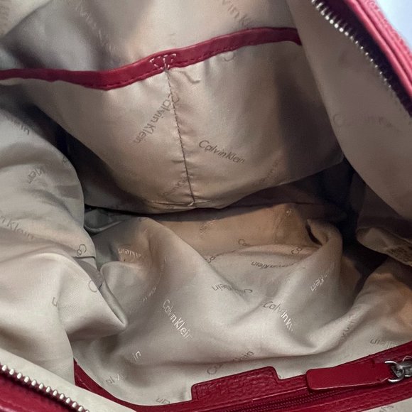 Calvin Klien red hobo Handbag NWOT - Picture 4 of 6